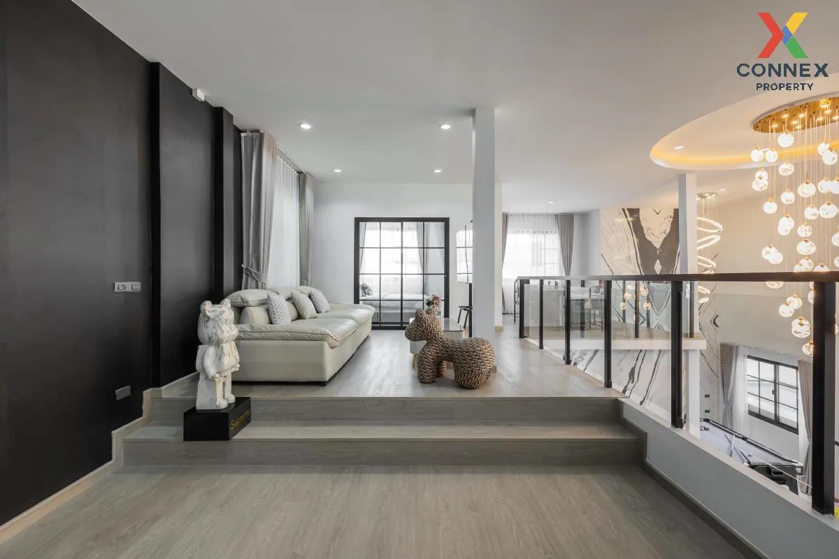 For Rent Modern Luxury Private Pool villa , Din Daeng , Din Daeng