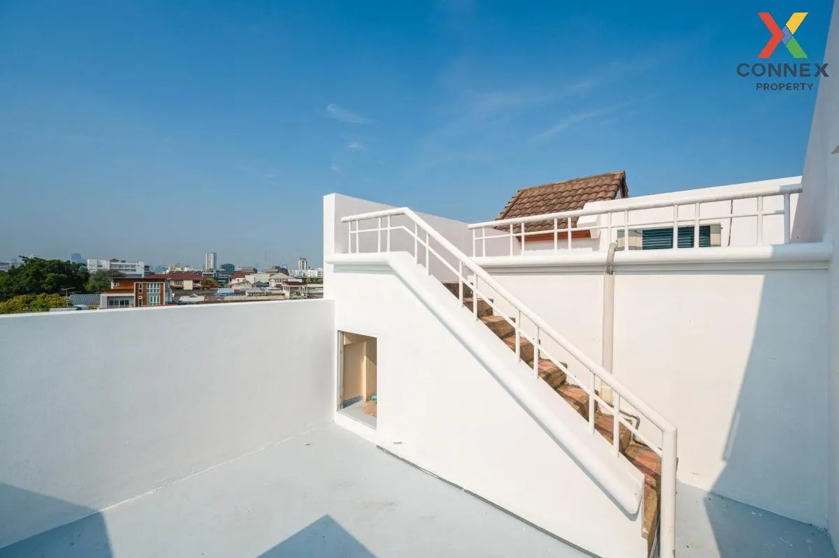 For Rent Modern Luxury Private Pool villa @Ratchada , Ratchadaphi
