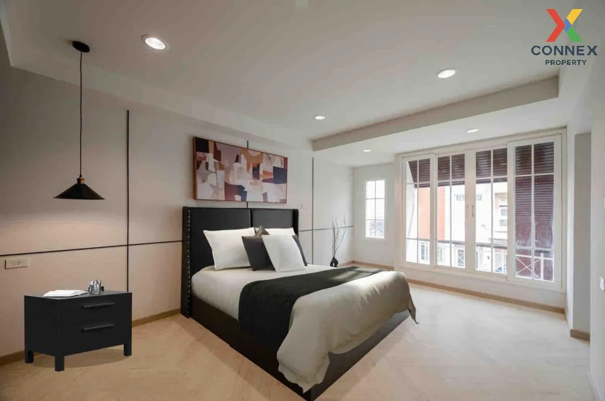 For Rent Modern Luxury Private Pool villa @Ratchada , Ratchadaphi