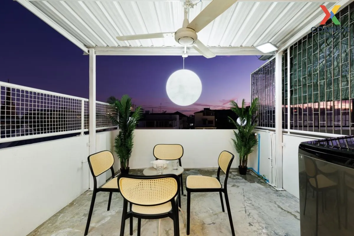 For Rent Building next to MRT Sam Yot, close to Yaowarat (Chinato