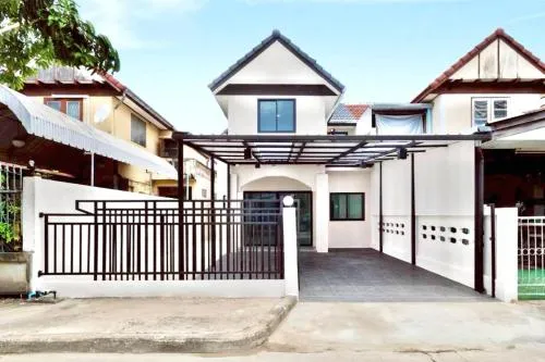 For Sale Townhouse/Townhome  , Ban Lan Thong , wide frontage , newly renovated , Bang Phut , Pak Kret , Bangkok , CX-133374