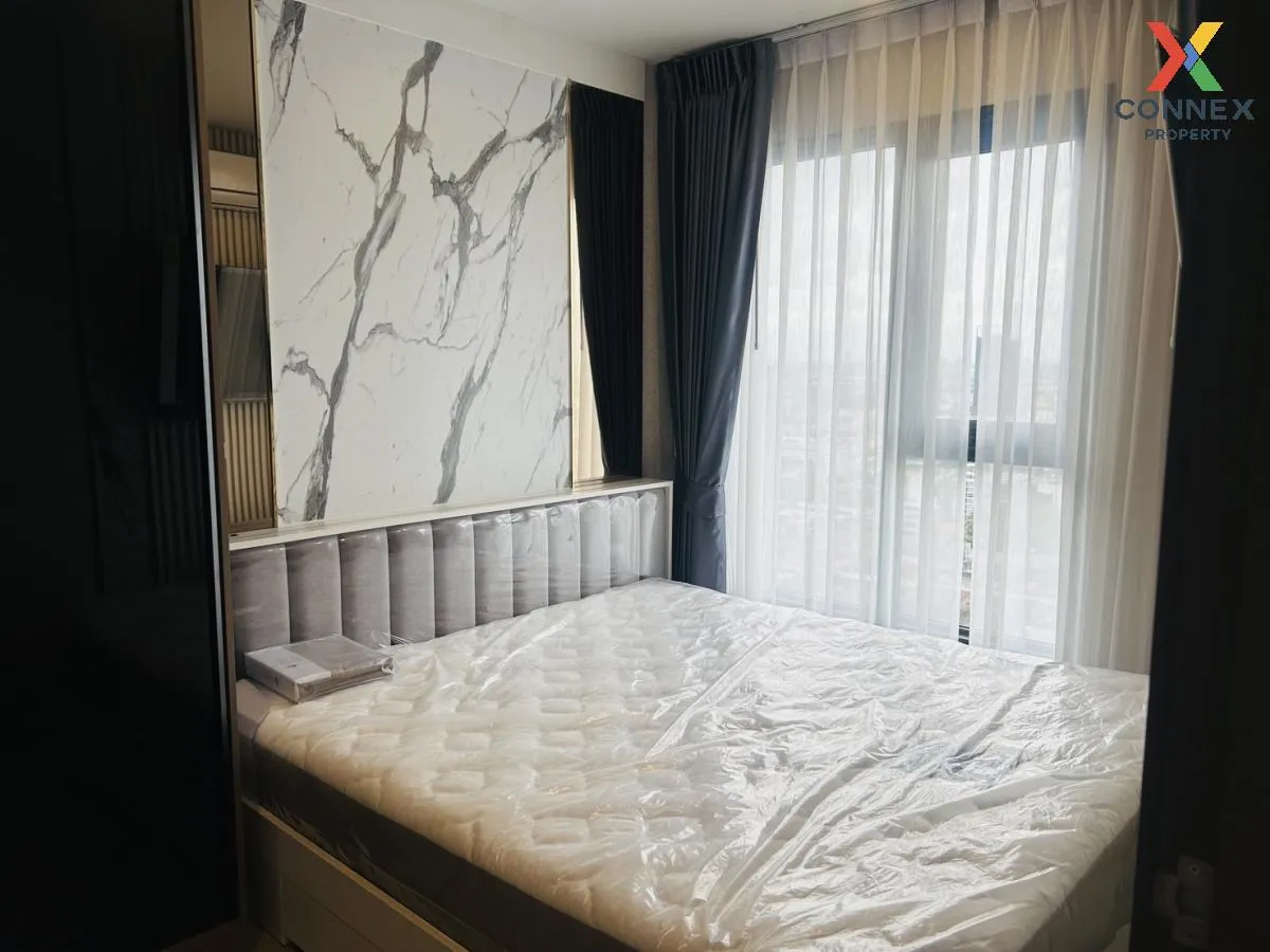 For Rent Condo , Life Phahon - Ladprao , high floor , corner unit