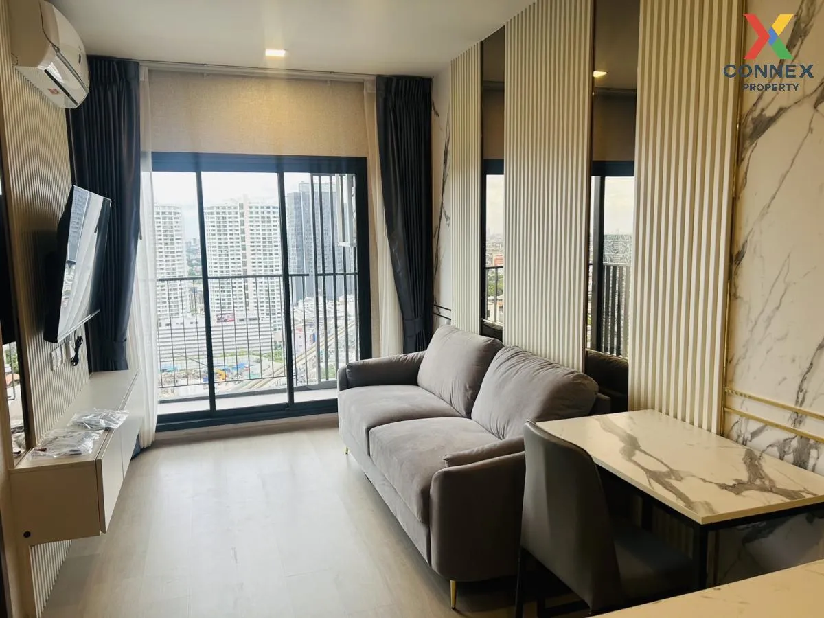 For Rent Condo , Life Phahon - Ladprao , high floor , corner unit