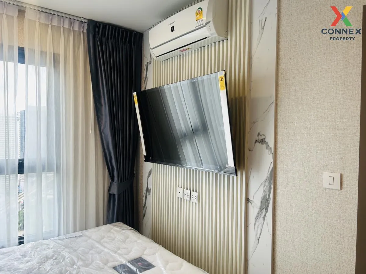 For Rent Condo , Life Phahon - Ladprao , high floor , corner unit