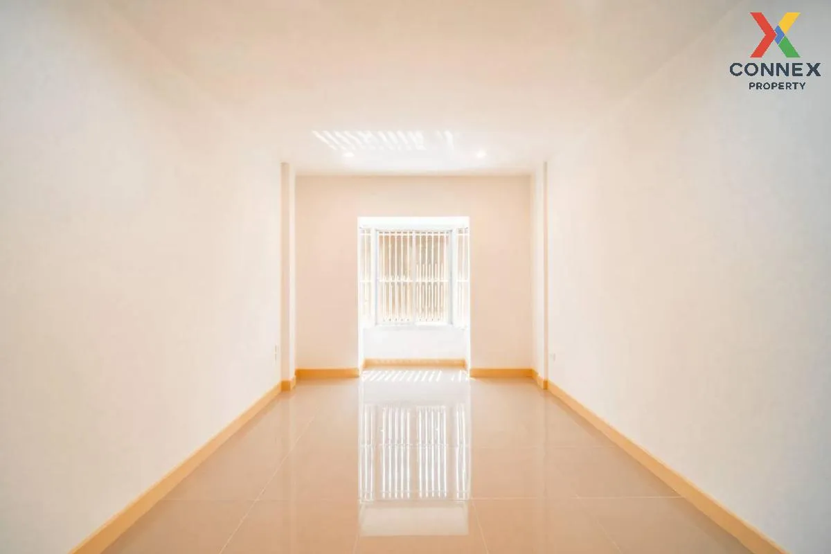 For Sale House , Buathong Thani Phase 17 , wide frontage , newly 