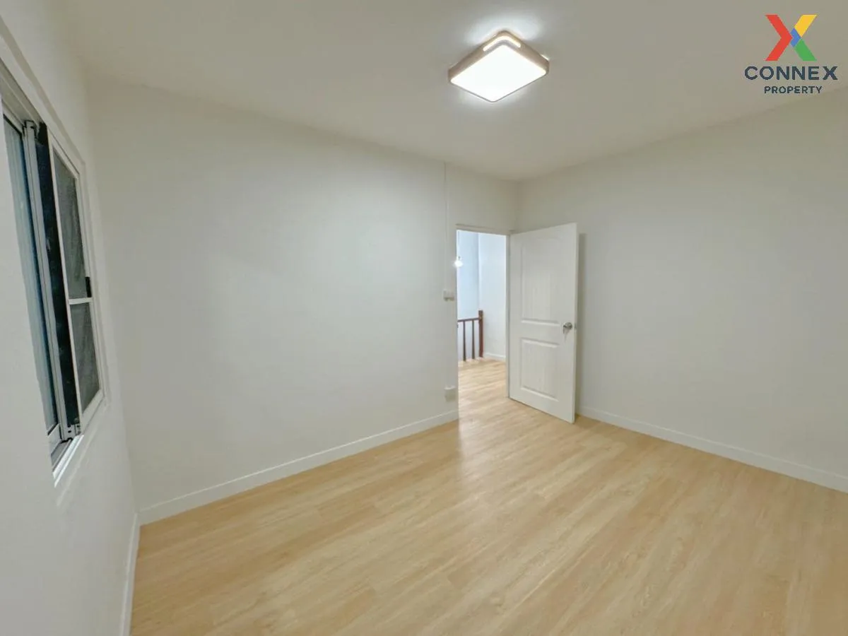 For Sale Townhouse/Townhome  , Baan Pruksa 12/1 , Khlong Sam , kh