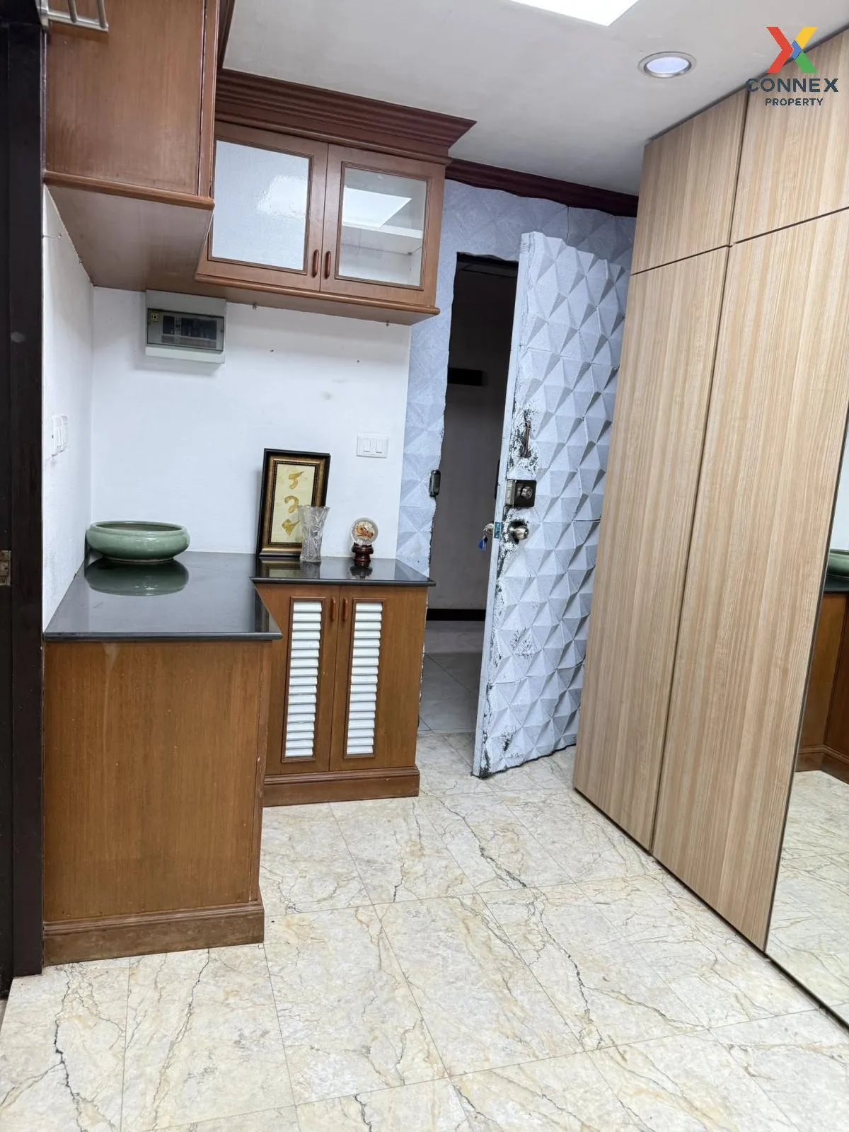 For Sale Condo , Ratchavipha Place , BTS-Phahon Yothin 24 , Lat Y