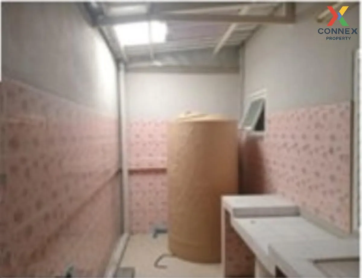 For Sale Townhouse/Townhome  , Preseo Plus One Amata Nakorn-Nong 