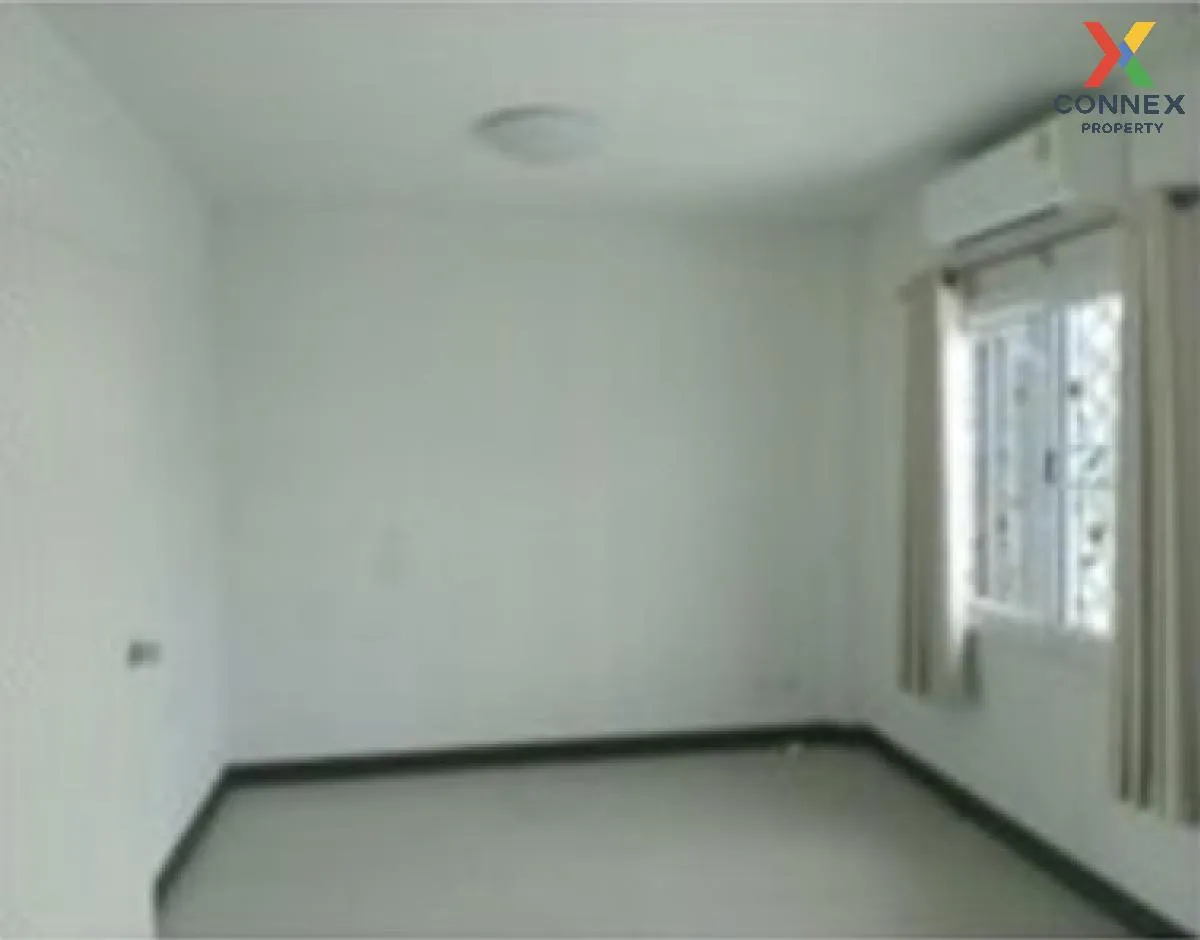 For Sale Townhouse/Townhome  , Preseo Plus One Amata Nakorn-Nong 
