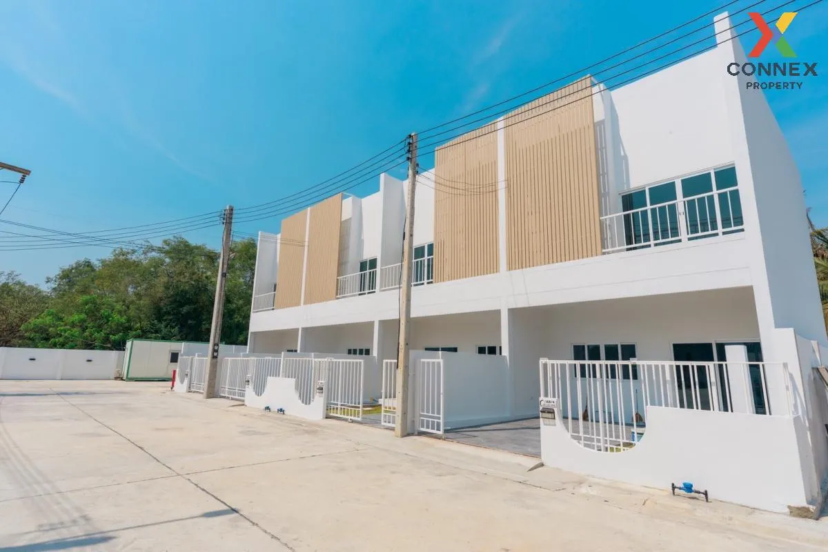 For Sale Townhouse/Townhome  , Ar - Lek Home , Nong Pak Long , mu 1