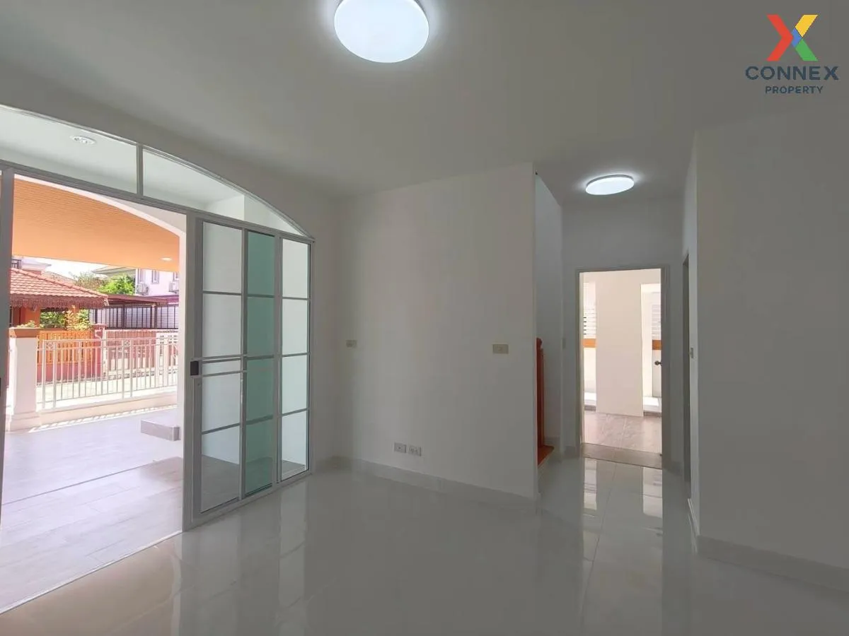 For Sale House , Passorn 3 Rangsit Klong 3 , wide frontage , newl