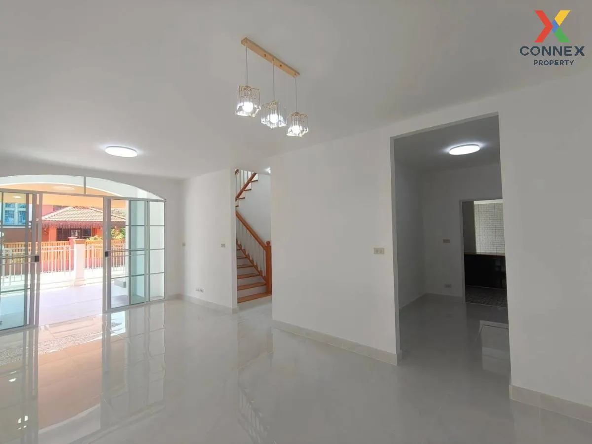 For Sale House , Passorn 3 Rangsit Klong 3 , wide frontage , newl