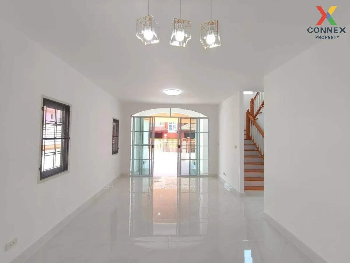For Sale House , Passorn 3 Rangsit Klong 3 , wide frontage , newl