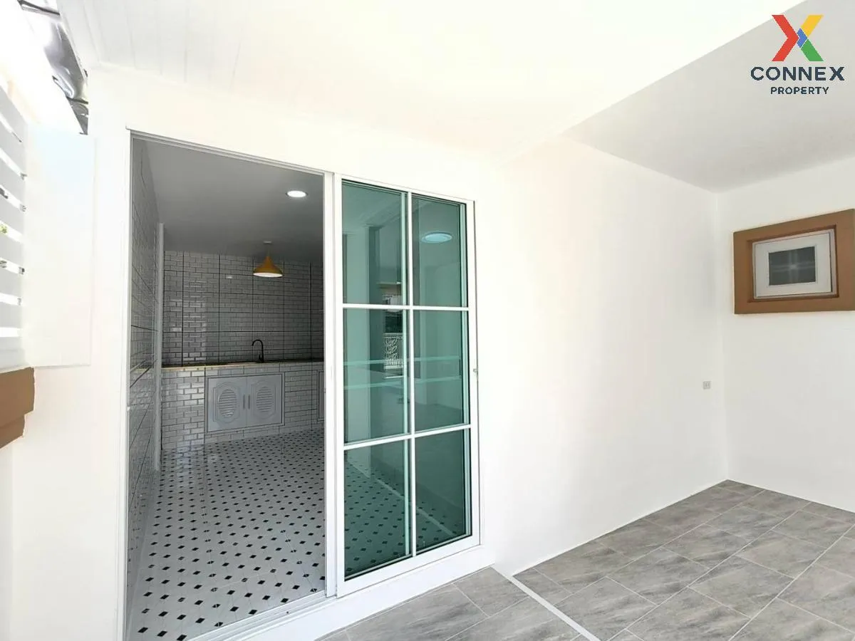 For Sale House , Passorn 3 Rangsit Klong 3 , wide frontage , newl