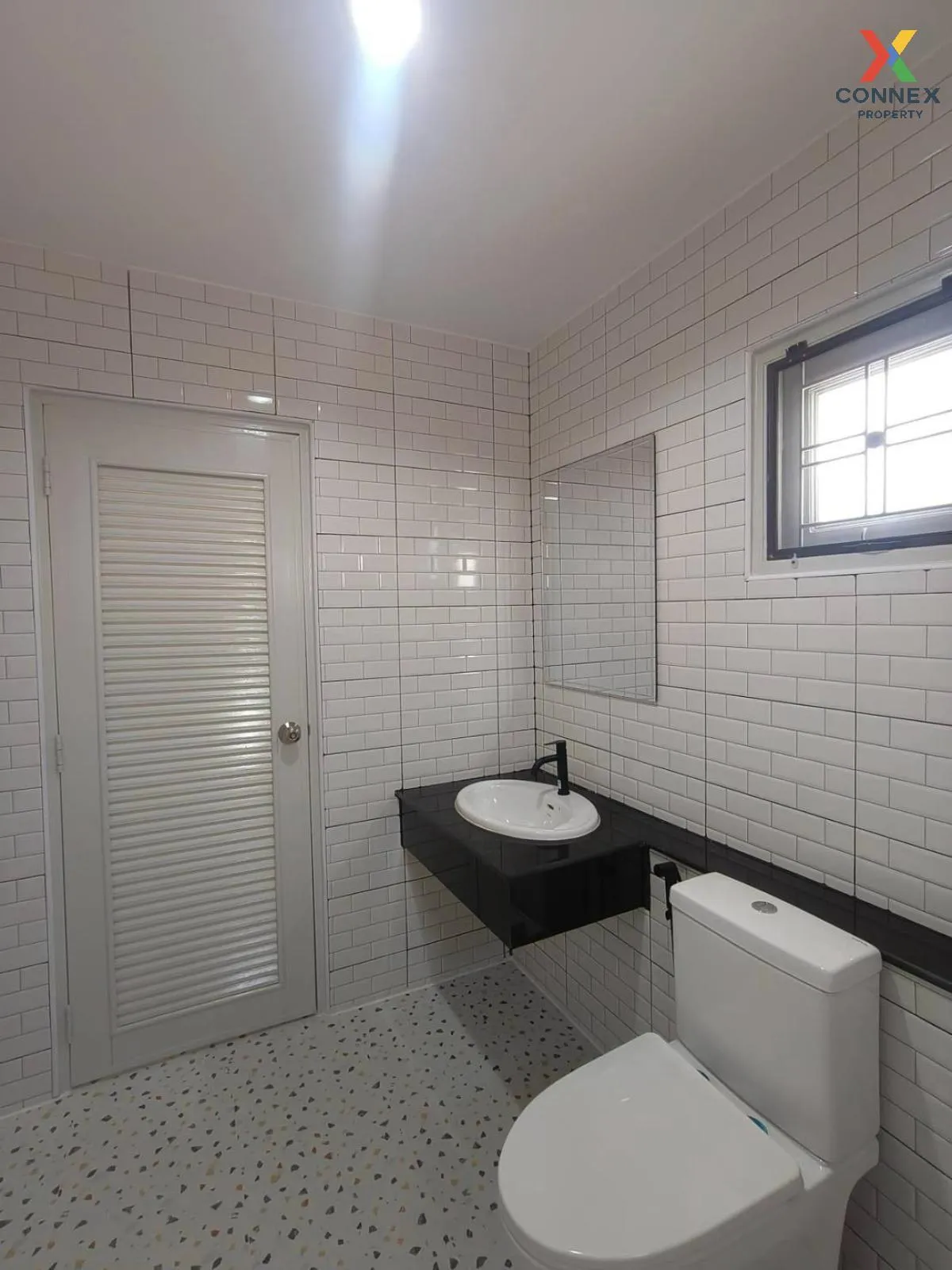 For Sale House , Passorn 3 Rangsit Klong 3 , wide frontage , newl