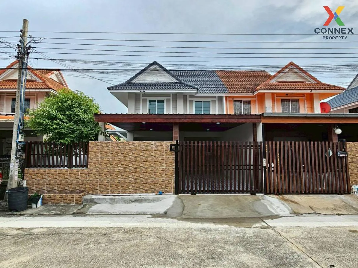 For Sale Townhouse/Townhome  , Baan Pruksa 33 Bangbuathong , wide 1