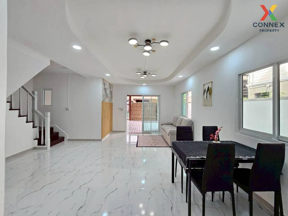 For Sale Townhouse/Townhome  , Baan Pruksa 33 Bangbuathong , wide