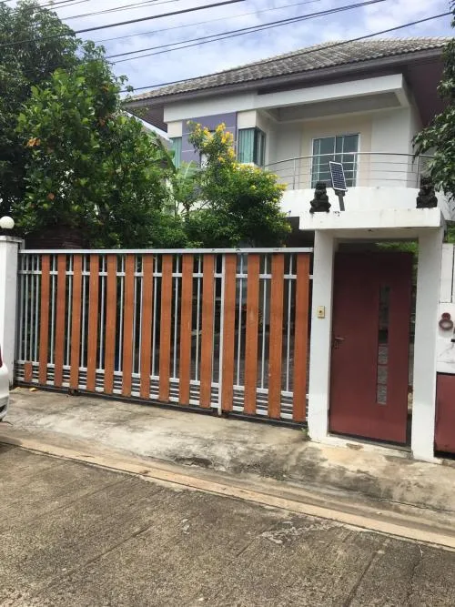 ขายบ้านโนวาเพลส  หน้ากว้าง ศาลาธรรมสพน์ เขต ทวีวัฒนา กรุงเทพ CX-133969