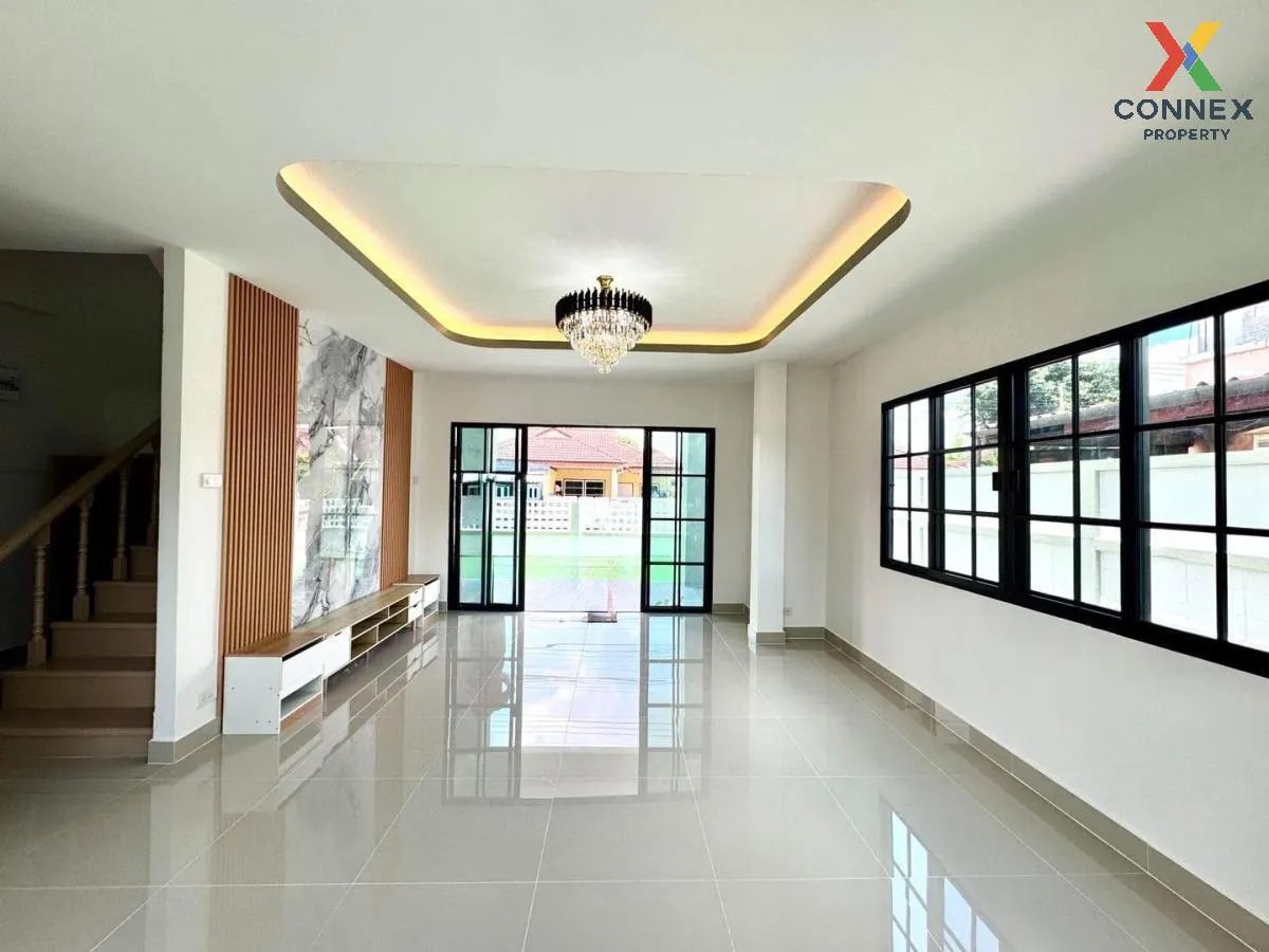 For Sale House , Baan Pornjira khong 7 , wide frontage , newly re