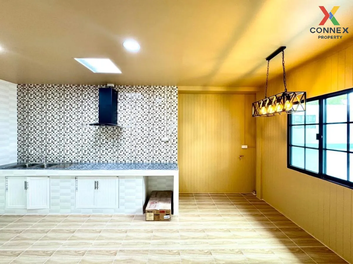 For Sale House , Baan Pornjira khong 7 , wide frontage , newly re