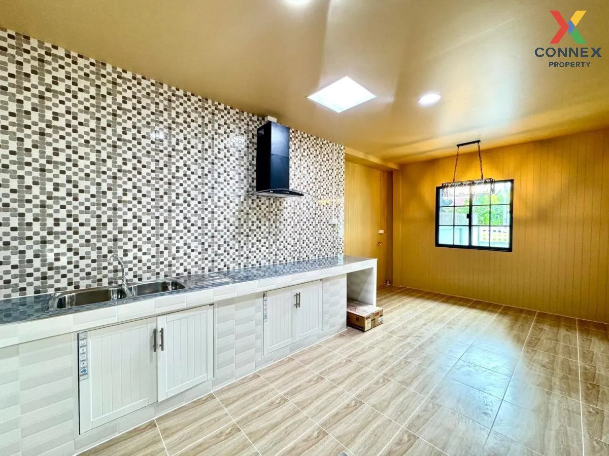 For Sale House , Baan Pornjira khong 7 , wide frontage , newly re