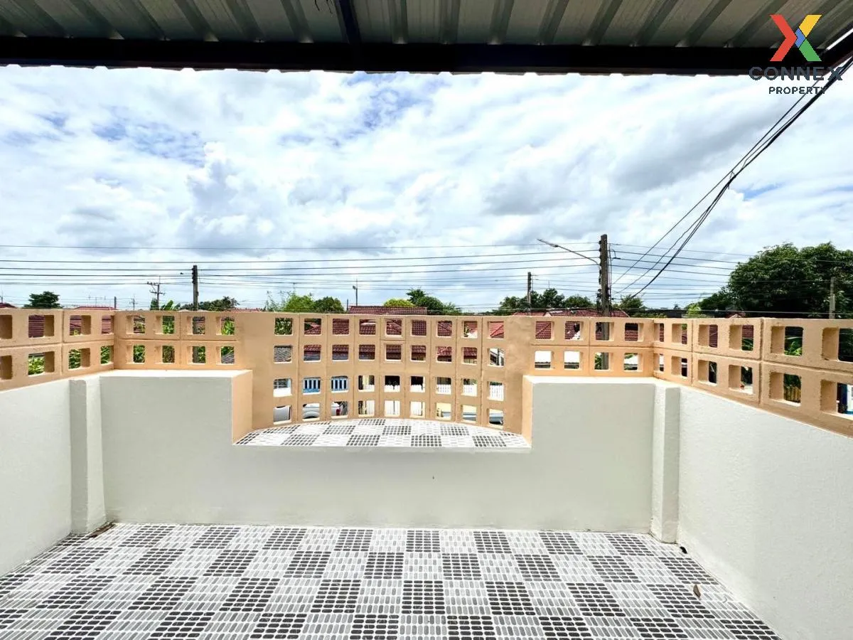 For Sale House , Baan Pornjira khong 7 , wide frontage , newly re