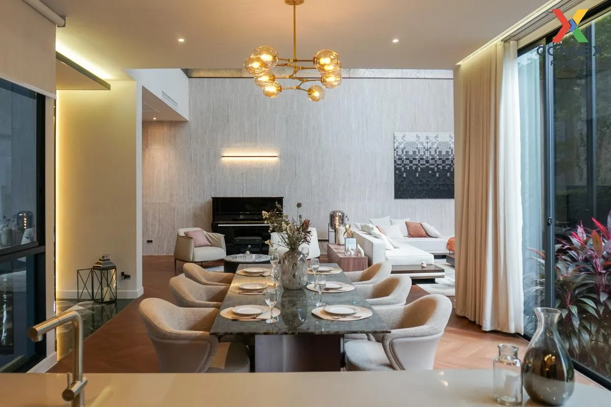 For Sale House , BuGaan Krungthep Kreetha , wide frontage , Hua M