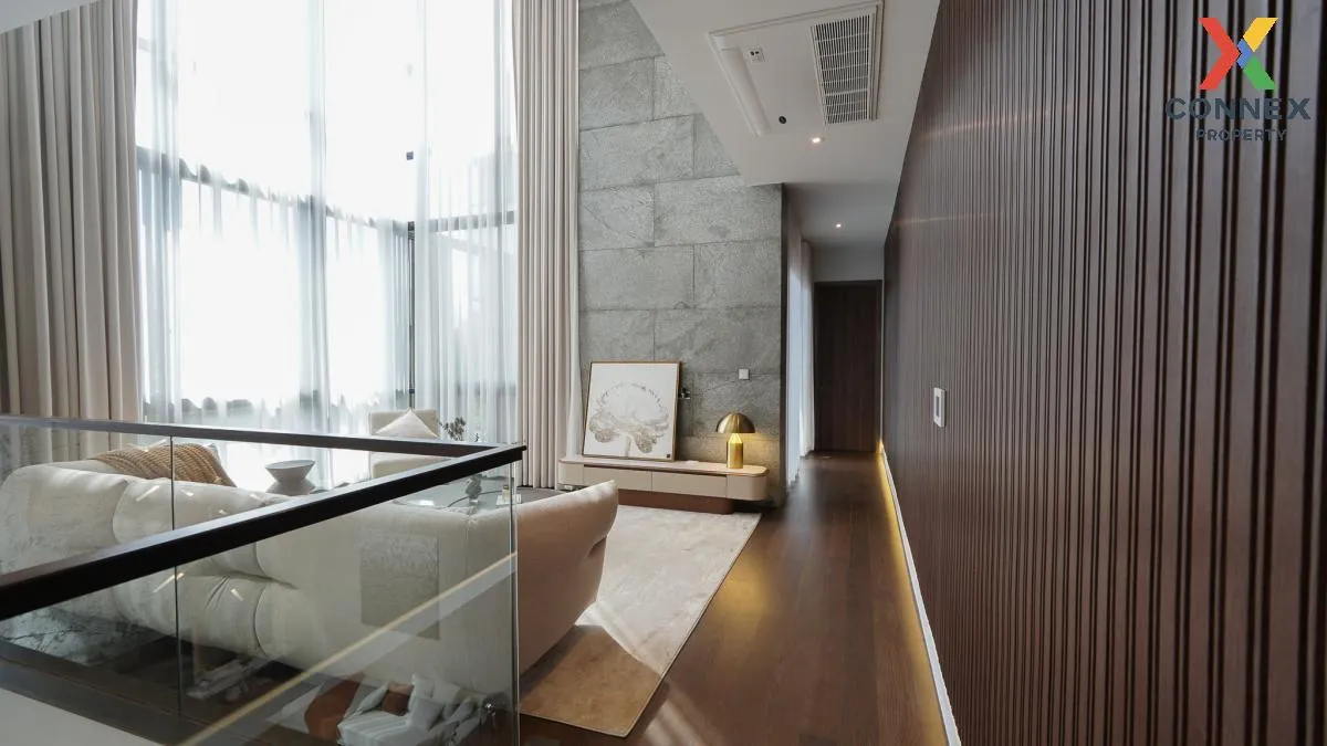 For Sale House , BuGaan Krungthep Kreetha , wide frontage , Hua M