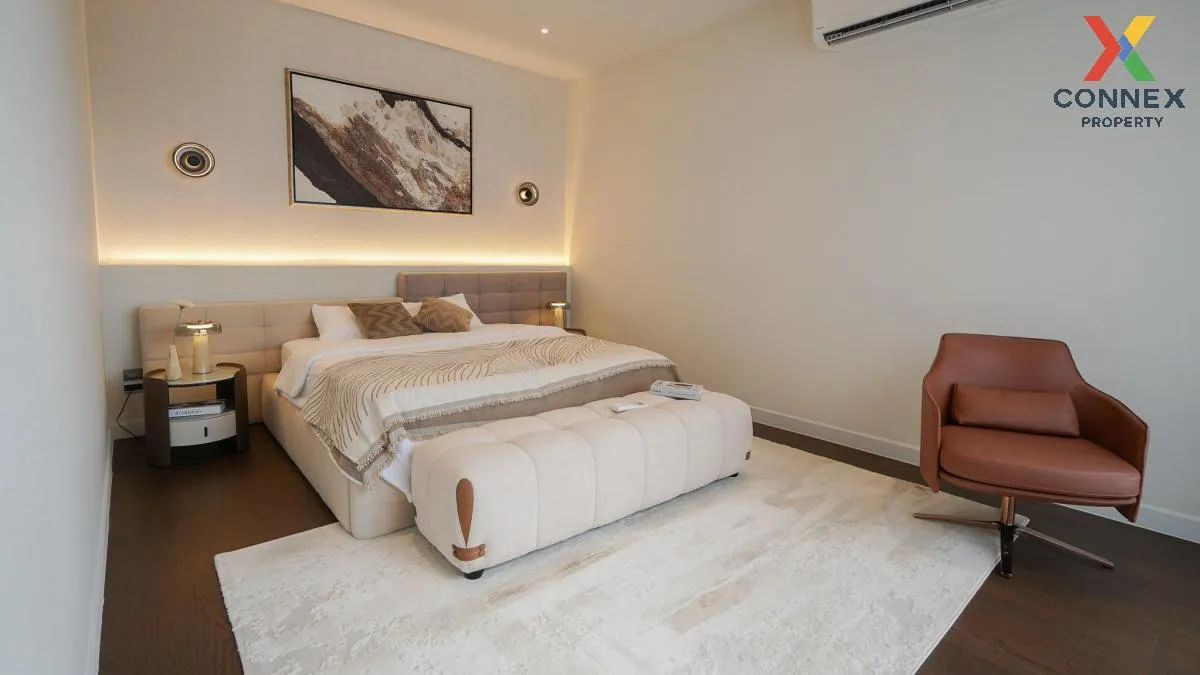 For Sale House , BuGaan Krungthep Kreetha , wide frontage , Hua M