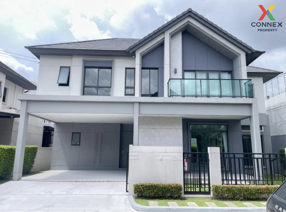 For Sale House , Bangkok Boulevard Rama 5 , corner unit , Mahasaw 1