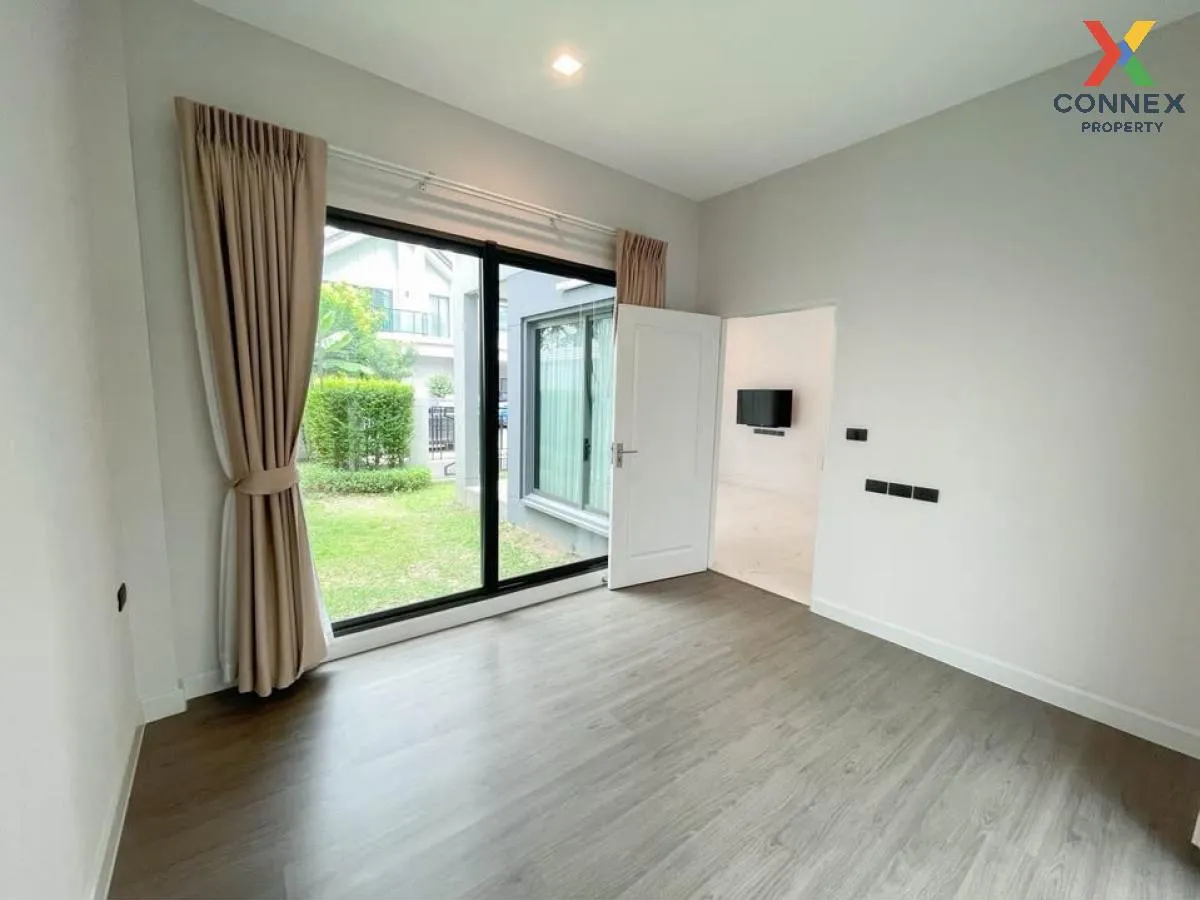 For Sale House , Bangkok Boulevard Rama 5 , corner unit , Mahasaw 3