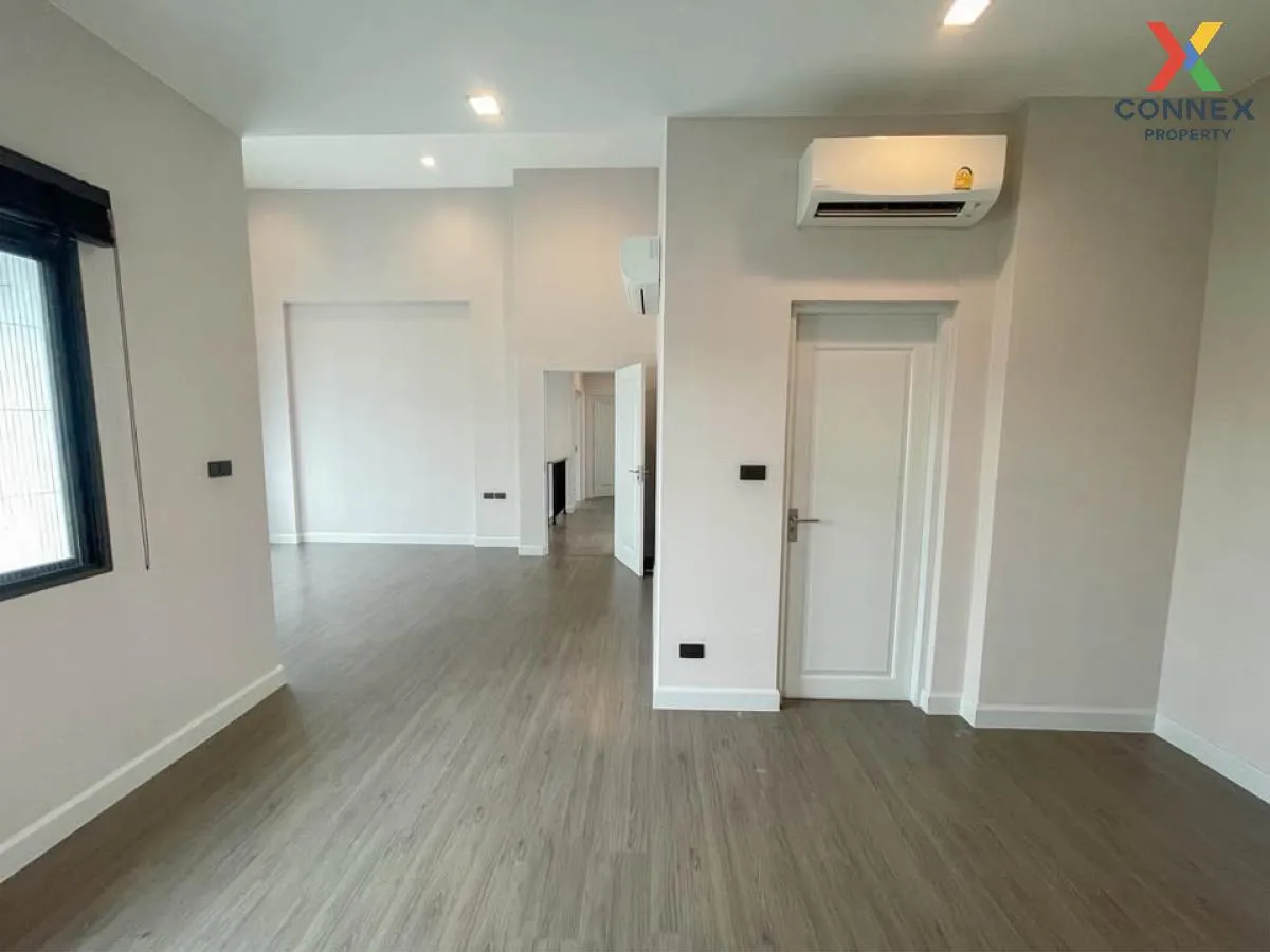 For Sale House , Bangkok Boulevard Rama 5 , corner unit , Mahasaw