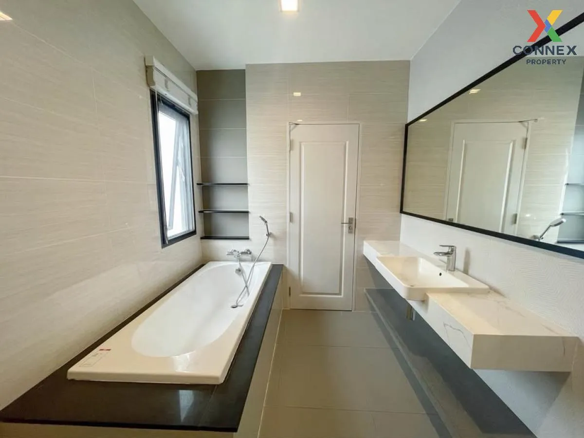 For Sale House , Bangkok Boulevard Rama 5 , corner unit , Mahasaw