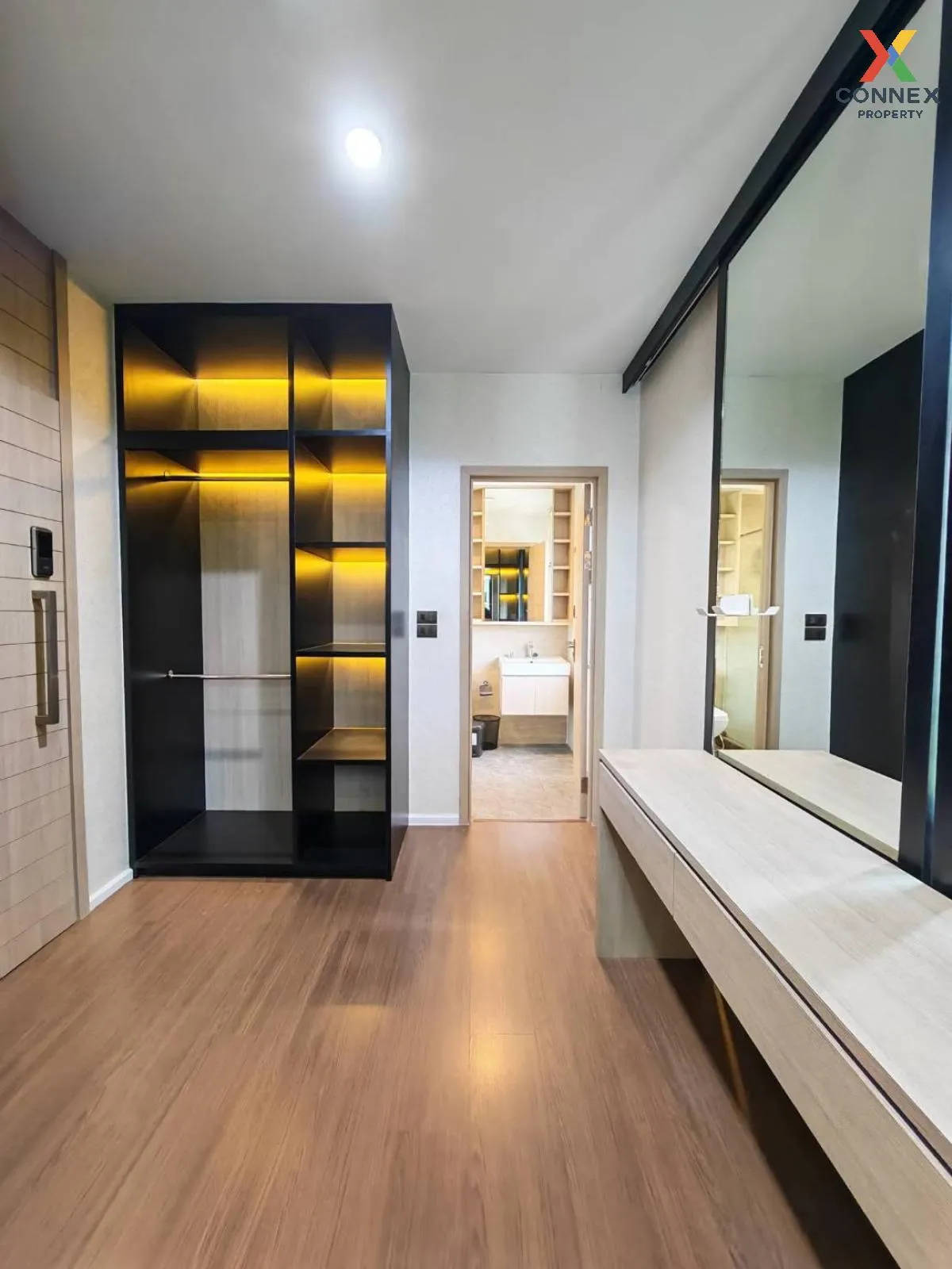 ขายทาวน์เฮ้าส์/ทาวน์โฮม  เพล็กซ์ เรสซิเดนซ์ นวมินทร์ 111 MRT-คู้บ