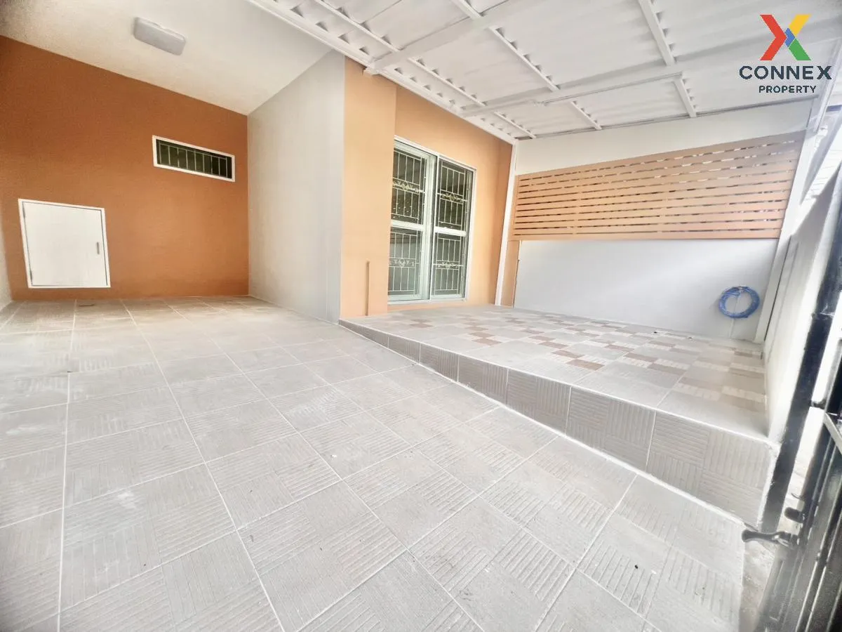 For Sale Townhouse/Townhome  , Pruksa Ville 87 Teparak , newly re 2