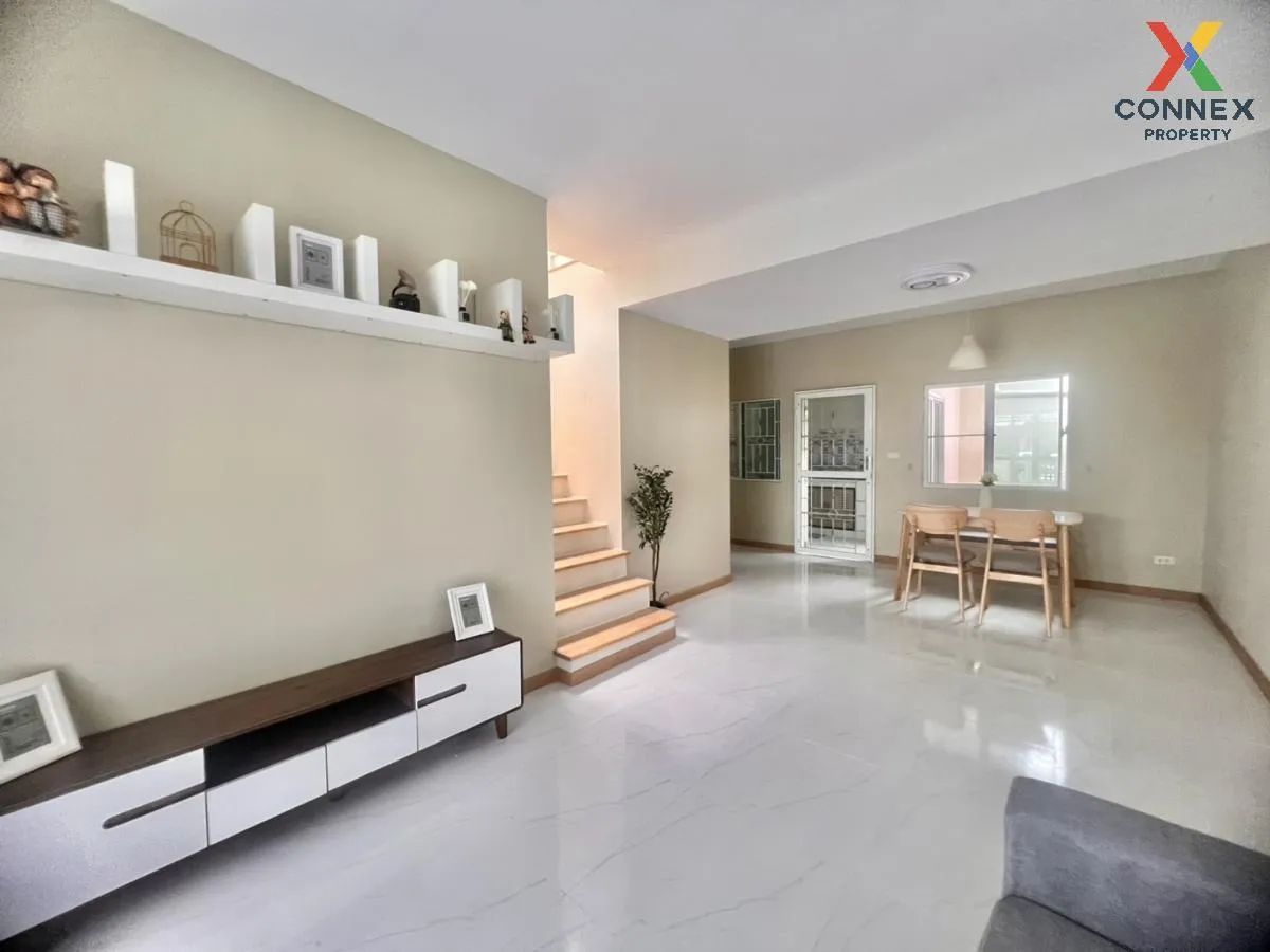 For Sale Townhouse/Townhome  , Pruksa Ville 87 Teparak , newly re