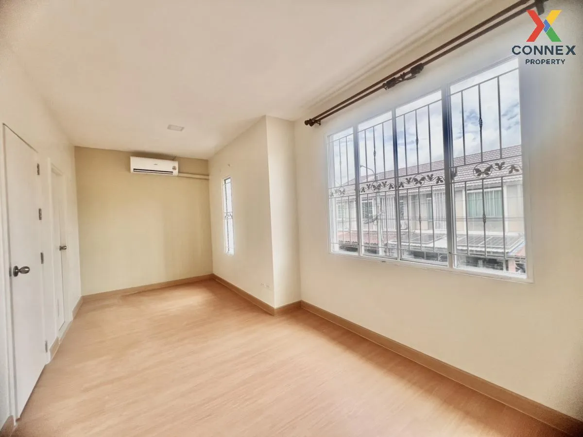 For Sale Townhouse/Townhome  , Pruksa Ville 87 Teparak , newly re