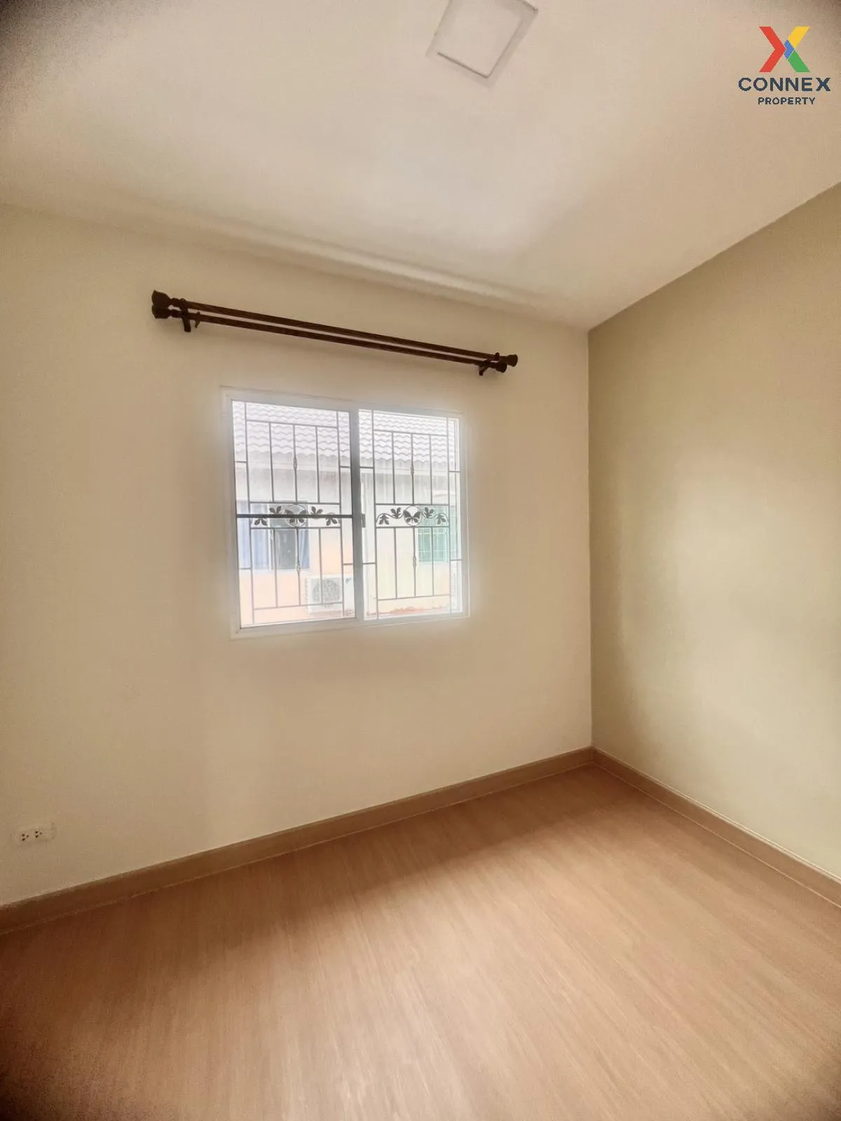 For Sale Townhouse/Townhome  , Pruksa Ville 87 Teparak , newly re