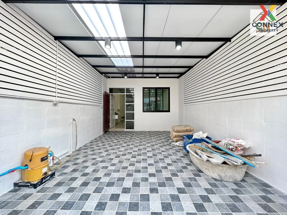 For Sale Townhouse/Townhome  , Baan Sriphet Petchkasem 106 , newl 2