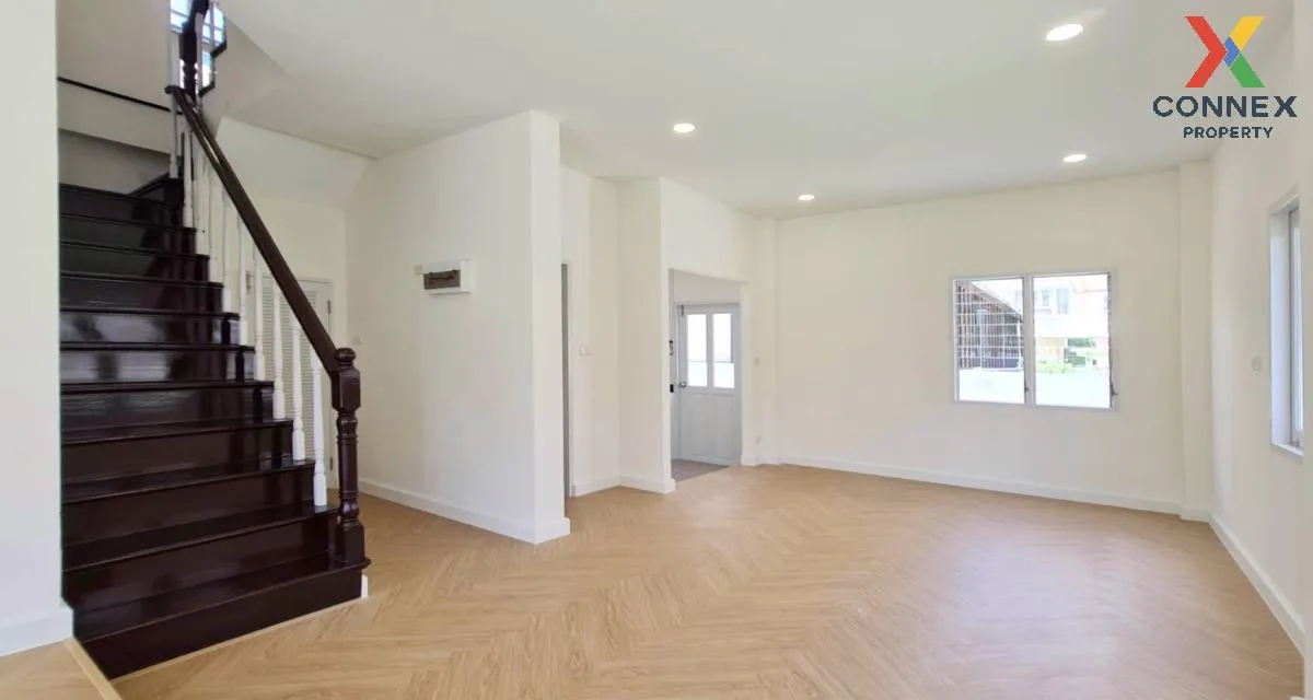 For Sale House , Maneerin Exclusive Park Rangsit , wide frontage 