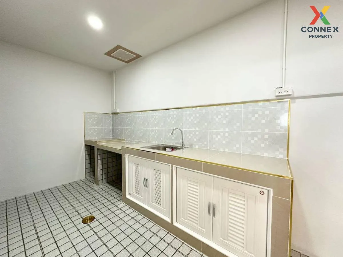 ขายทาวน์เฮ้าส์/ทาวน์โฮม  บ้านพฤกษา 3 บางบัวทอง รีโนเวทใหม่ บางคูร