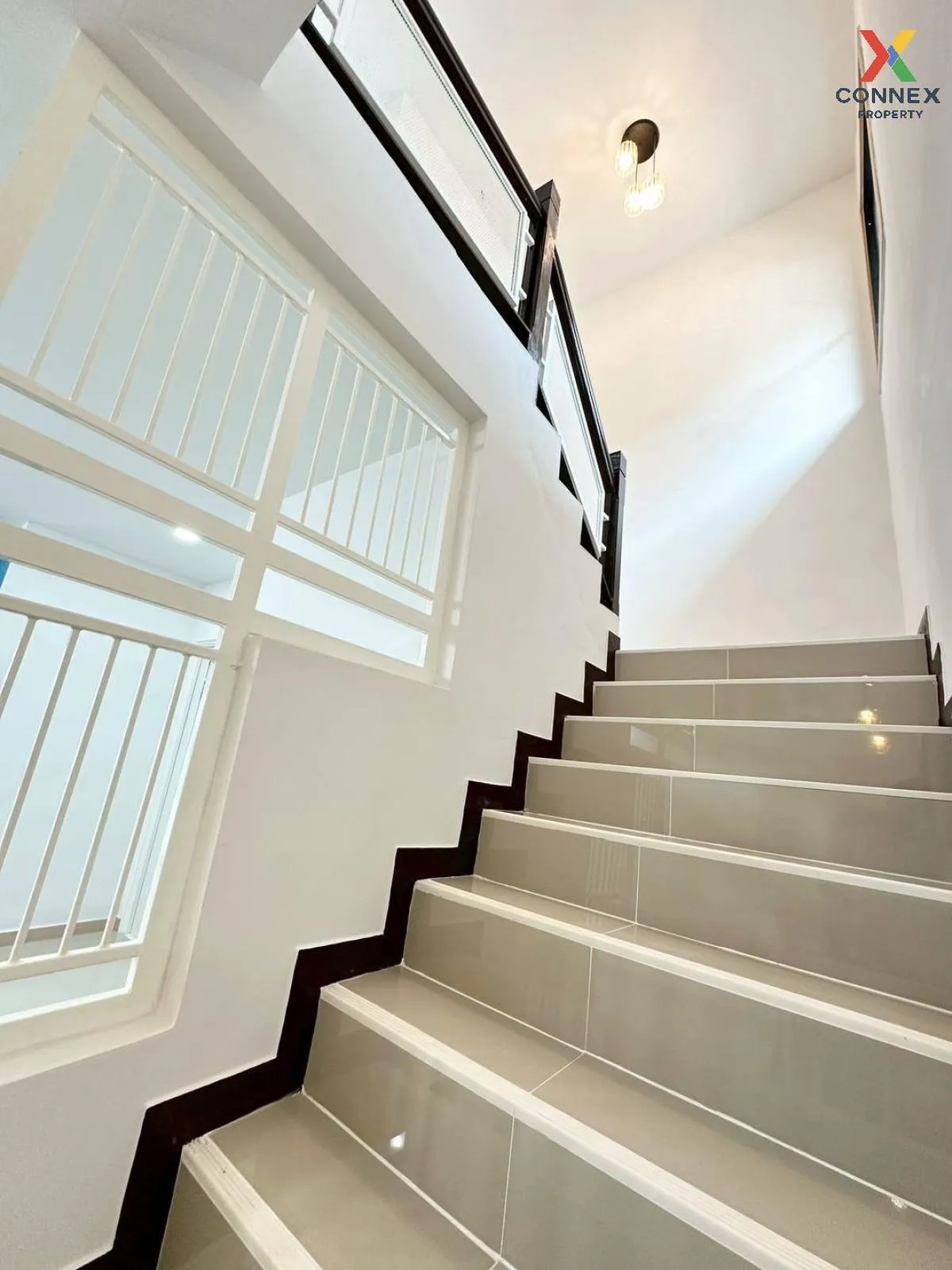 ขายทาวน์เฮ้าส์/ทาวน์โฮม  บ้านพฤกษา 3 บางบัวทอง รีโนเวทใหม่ บางคูร