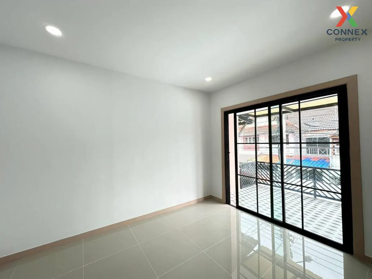 ขายทาวน์เฮ้าส์/ทาวน์โฮม  บ้านพฤกษา 3 บางบัวทอง รีโนเวทใหม่ บางคูร
