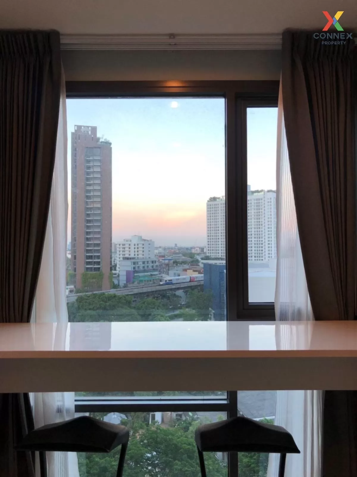 FOR RENT condo , RHYTHM Sukhumvit 42 , BTS-Ekkamai , Phra Khanong , Khlong Toei , Bangkok , CX-18037