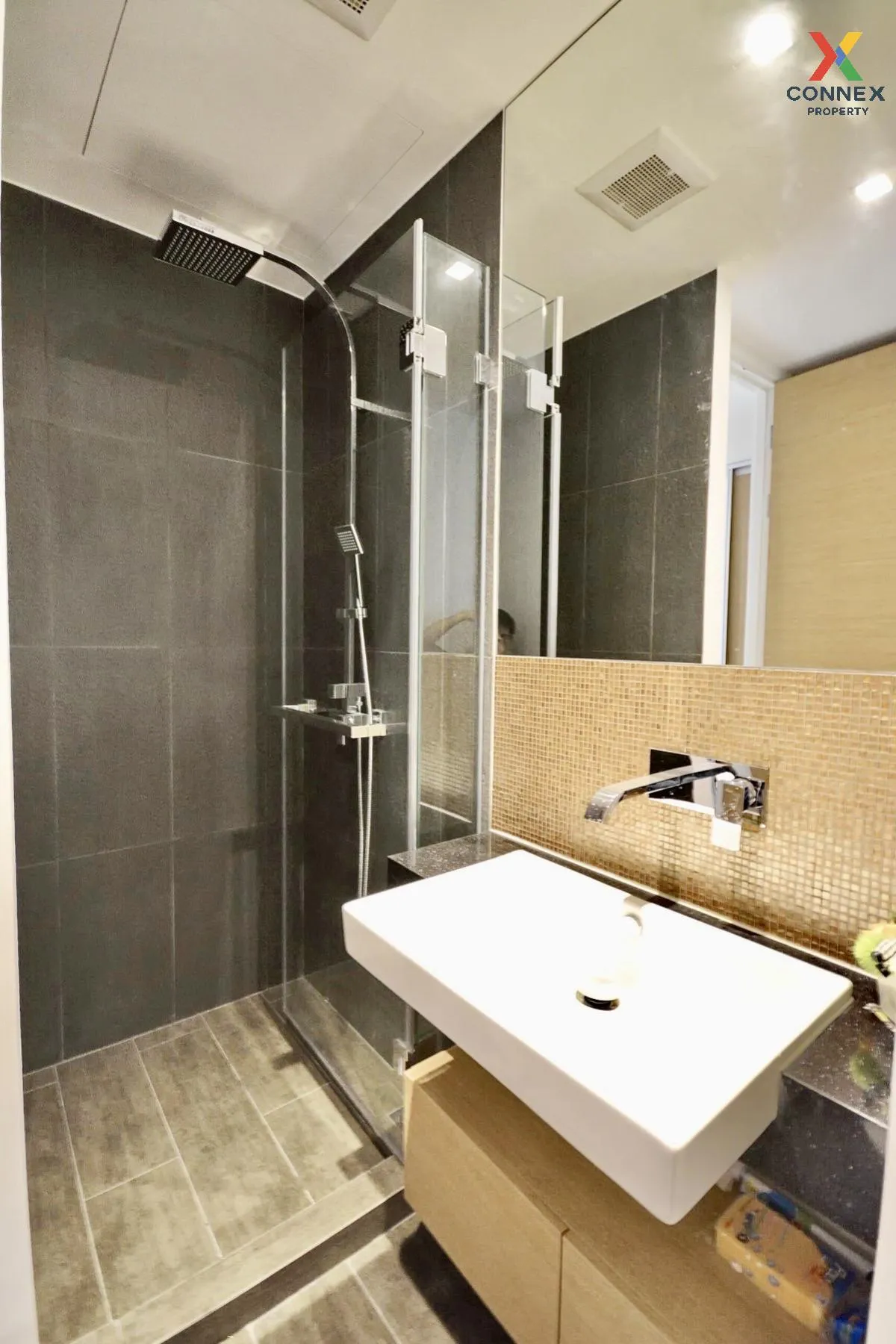 FOR SALE condo , The Lofts Ekkamai , BTS-Ekkamai , Phra Khanong Nuea , Watthana , Bangkok , CX-22141