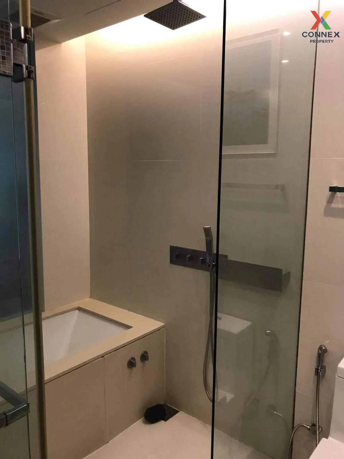 FOR SALE condo , The room sukhumvit 21 , BTS-Asok , Khlong Toei Nuea , Watthana , Bangkok , CX-23340