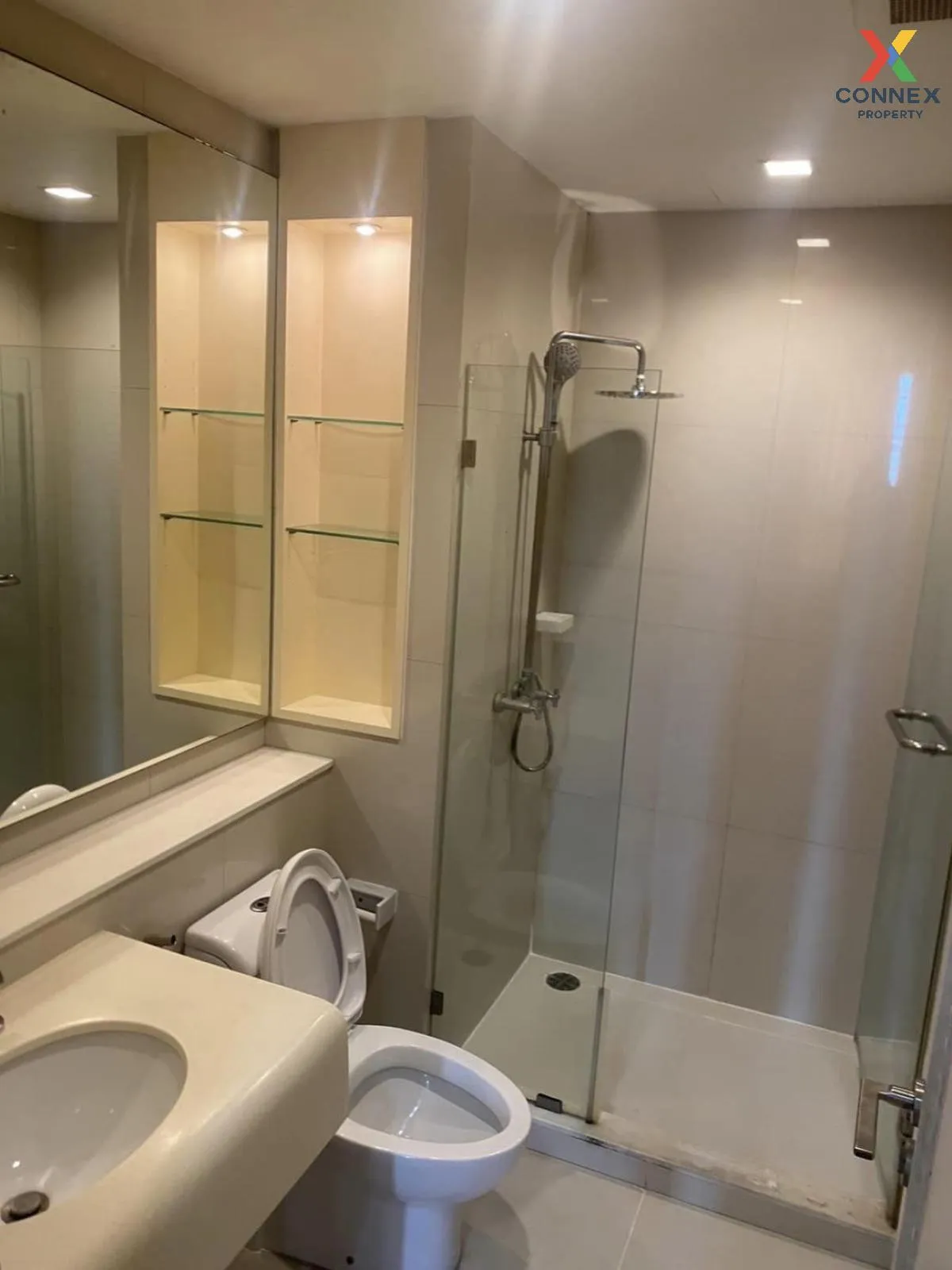 เช่าคอนโด  ไอวี สาทร BTS-ช่องนนทรี สีลม เขต บางรัก กรุงเทพ CX-276