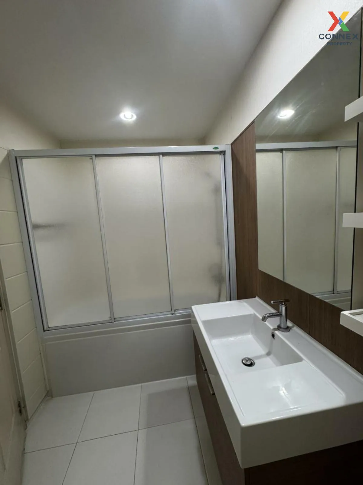 FOR RENT condo , Q House Sathorn , BTS-Krung Thon Buri , Khlong T