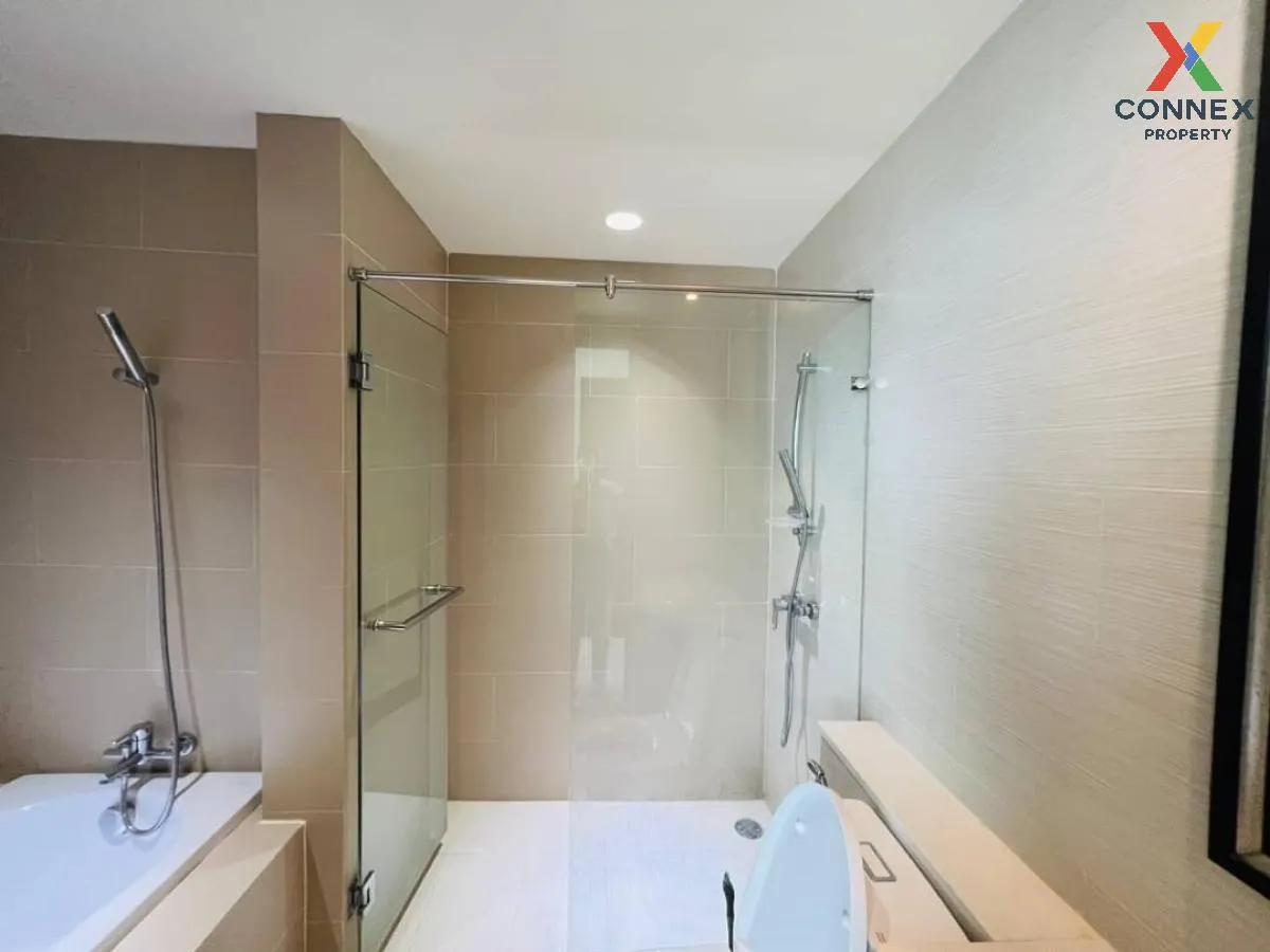 FOR SALE condo , Watermark Chaophraya River , BTS-Krung Thon Buri , Bang Lamphu Lang , Khlong San , Bangkok , CX-33651