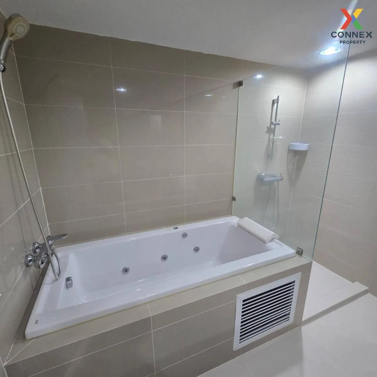 FOR RENT condo , Belle Grand Rama 9 , MRT-Phra Ram 9 , Huai Khwan